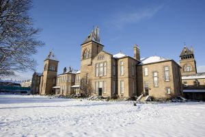 askrigg november 30 2010 snow image sm.jpg
